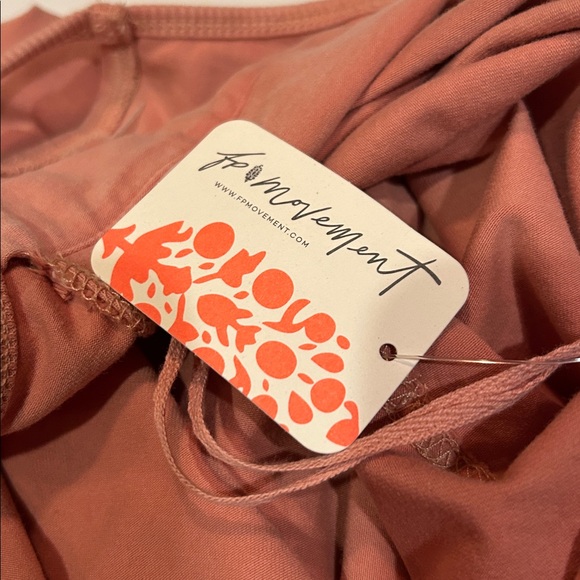 Free People FP Movement Sleeveless Scoop Neck  Hot Shot Onesie - Picture 6 of 6